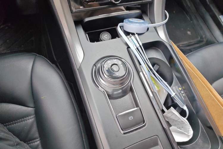 Used Ford Mondeo 2017 EcoBoost 180 Stylish Model Gear Lever