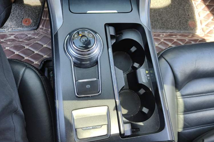 Used Ford Mondeo 2017 EcoBoost 180 Stylish Model Gear Lever