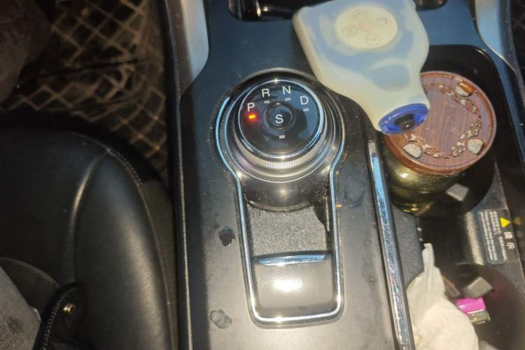 Used Ford Mondeo 2017 EcoBoost 180 Stylish Model Gear Lever