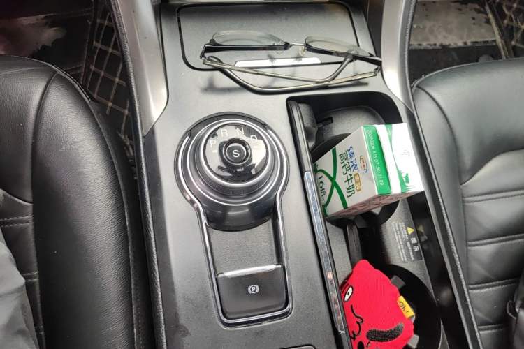 Used Ford Mondeo 2017 EcoBoost 200 Luxury Model Gear Lever