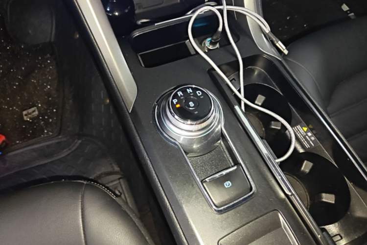 Used Ford Mondeo 2017 EcoBoost 200 Stylish Model Gear Lever
