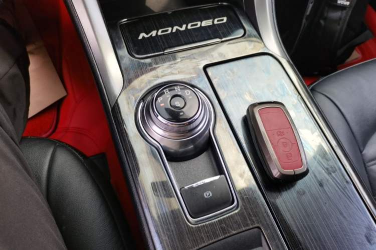Used Ford Mondeo 2017 Facelifted EcoBoost 180 Fashion Edition Gear Lever