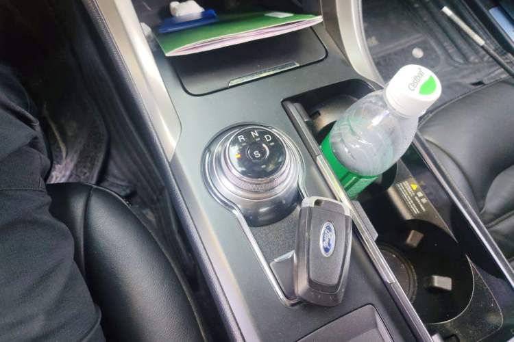 Used Ford Mondeo 2017 Facelifted EcoBoost 180 Fashion Edition Gear Lever