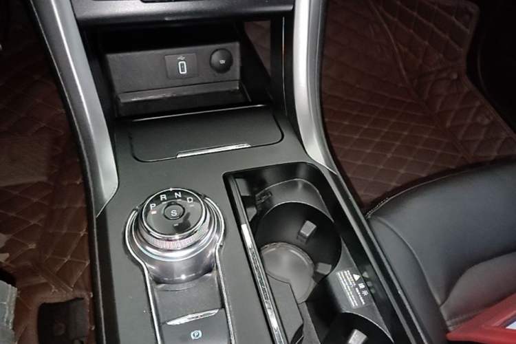 Used Ford Mondeo 2017 EcoBoost 180 Luxury Model Gear Lever