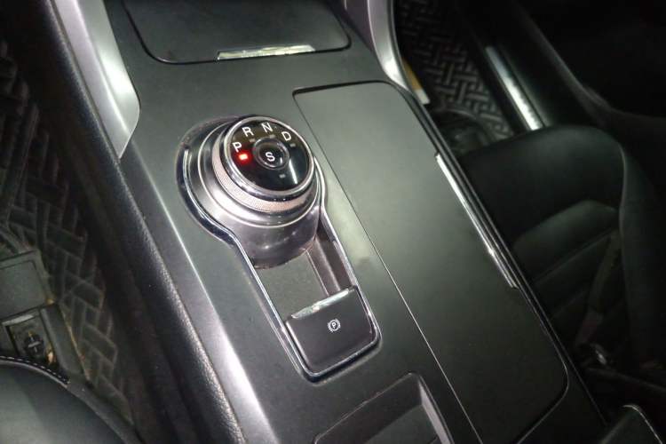 Used Ford Mondeo 2017 EcoBoost 200 Stylish Model Gear Lever