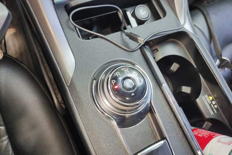 Used Ford Mondeo 2017 EcoBoost 180 Stylish Model Gear Lever