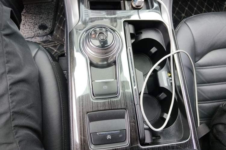 Used Ford Mondeo 2017 EcoBoost 200 Stylish Model Gear Lever
