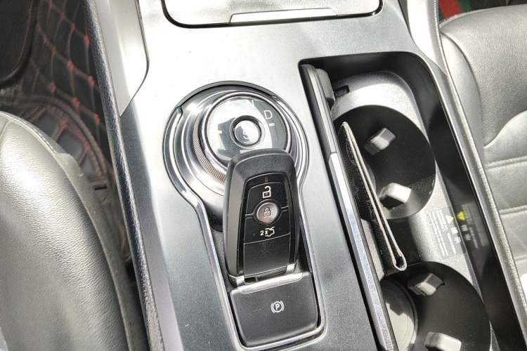 Used Ford Mondeo 2017 EcoBoost 200 Stylish Model Gear Lever