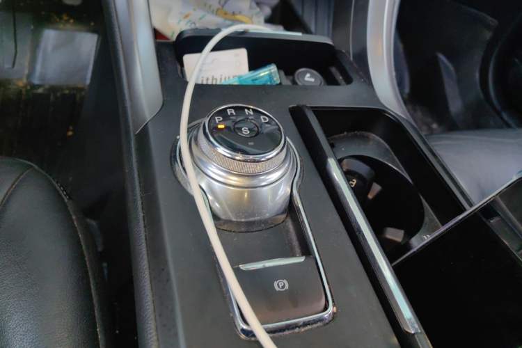 Used Ford Mondeo 2017 EcoBoost 180 Stylish Model Gear Lever