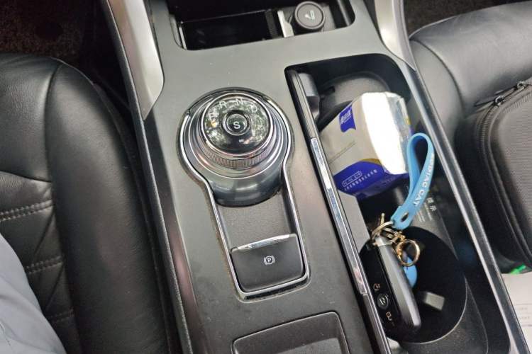 Used Ford Mondeo 2017 EcoBoost 180 Stylish Model Gear Lever