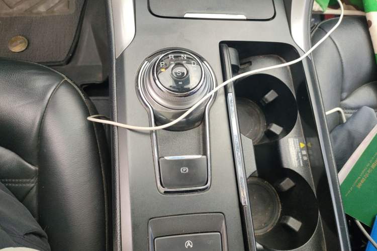 Used Ford Mondeo 2017 Restyled EcoBoost 180 Luxury Version Gear Lever