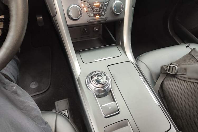 Used Ford Mondeo 2017 EcoBoost 180 Stylish Model Gear Lever