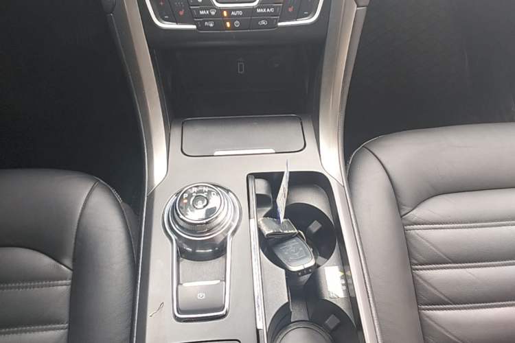 Used Ford Mondeo 2017 EcoBoost 200 Luxury Model Gear Lever