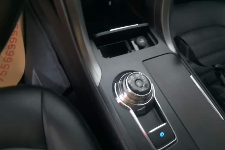 Used Ford Mondeo 2017 Facelifted EcoBoost 180 Fashion Edition Gear Lever
