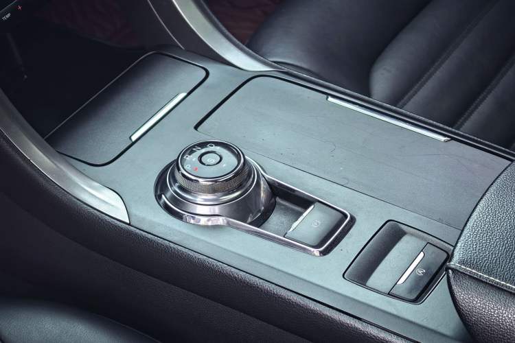 Used Ford Mondeo 2017 EcoBoost 200 Stylish Model Gear Lever