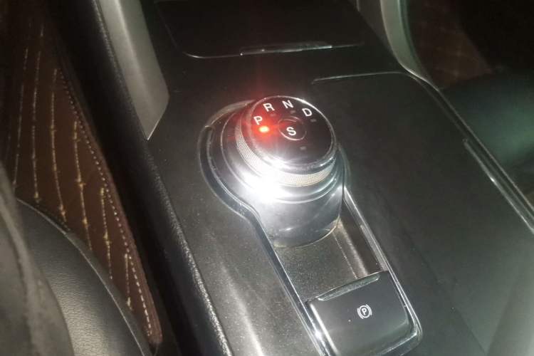 Used Ford Mondeo 2017 EcoBoost 180 Stylish Model Gear Lever