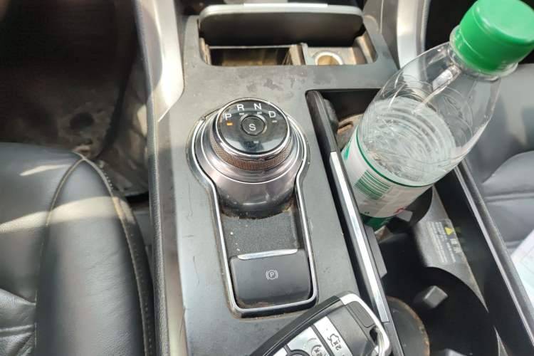 Used Ford Mondeo 2017 EcoBoost 180 Luxury Model Gear Lever