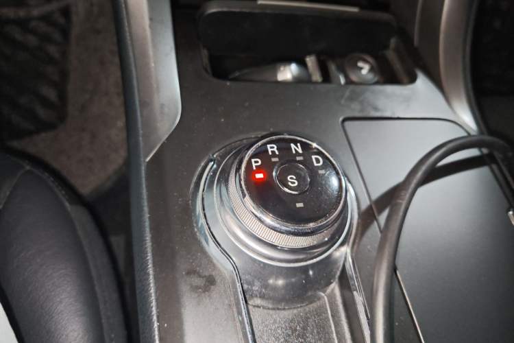Used Ford Mondeo 2017 EcoBoost 180 Stylish Model Gear Lever
