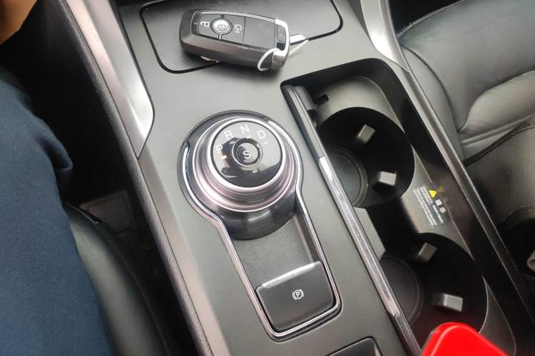 Used Ford Mondeo 2017 EcoBoost 180 Stylish Model Gear Lever