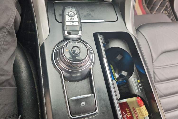 Used Ford Mondeo 2017 Restyled EcoBoost 180 Luxury Version Gear Lever