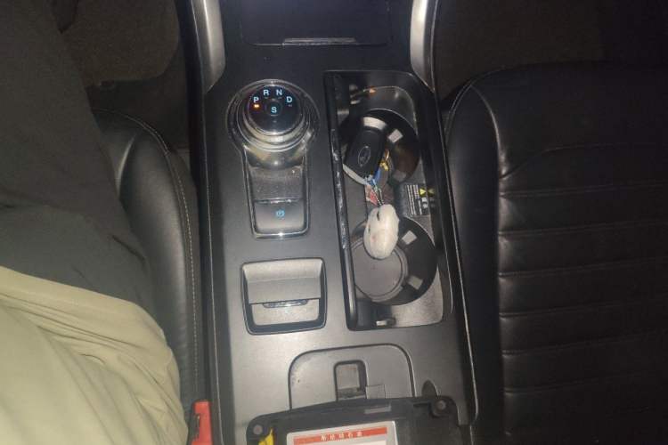 Used Ford Mondeo 2017 EcoBoost 180 Stylish Model Gear Lever