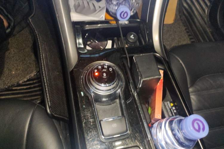 Used Ford Mondeo 2017 Restyled EcoBoost 180 Luxury Version Gear Lever