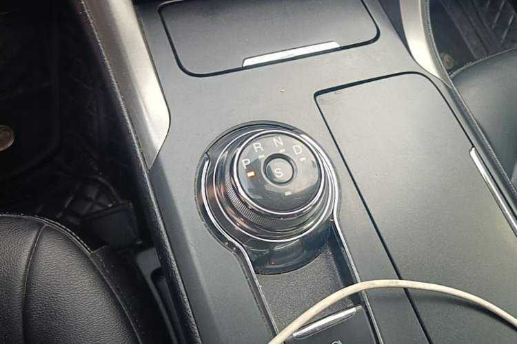 Used Ford Mondeo 2017 EcoBoost 180 Stylish Model Gear Lever