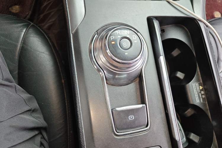 Used Ford Mondeo 2017 EcoBoost 180 Stylish Model Gear Lever