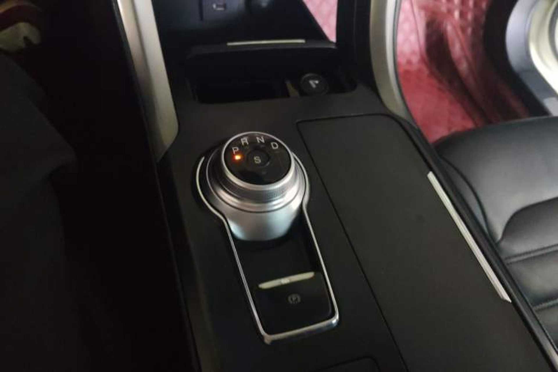 Used Ford Mondeo 2017 EcoBoost 200 Stylish Model Gear Lever