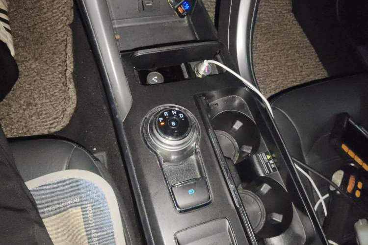 Used Ford Mondeo 2017 EcoBoost 180 Stylish Model Gear Lever