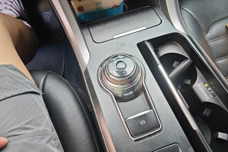 Used Ford Mondeo 2017 EcoBoost 180 Stylish Model Gear Lever