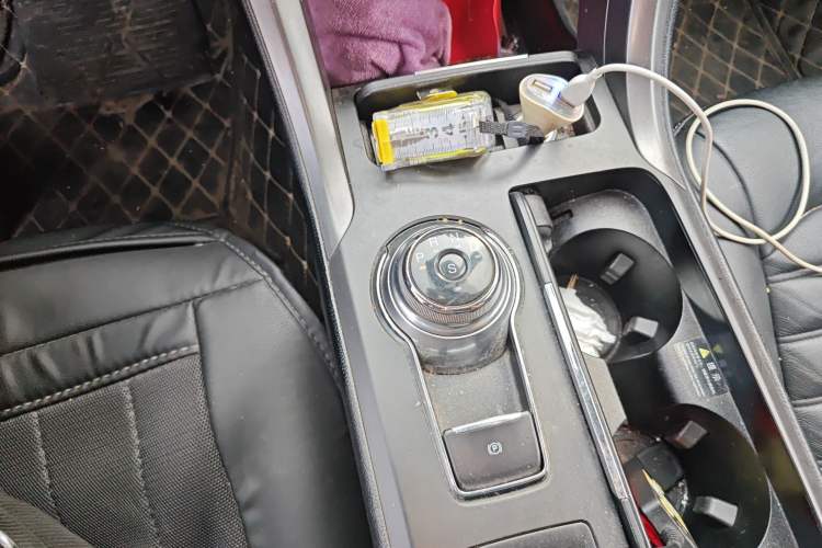 Used Ford Mondeo 2017 EcoBoost 180 Stylish Model Gear Lever