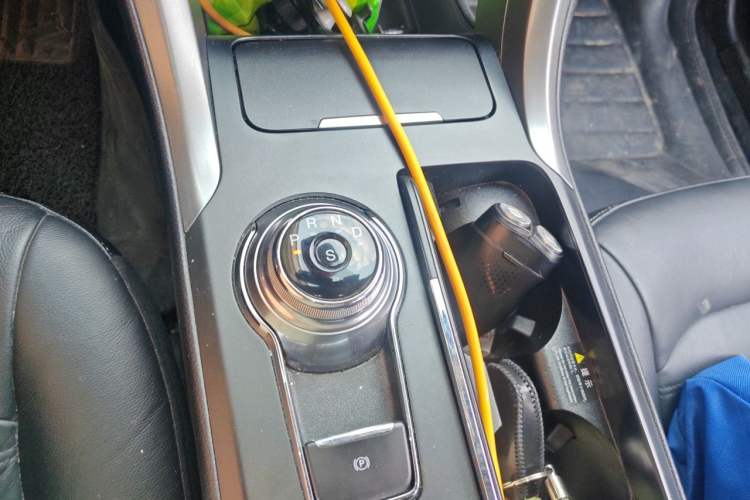 Used Ford Mondeo 2017 EcoBoost 180 Stylish Model Gear Lever