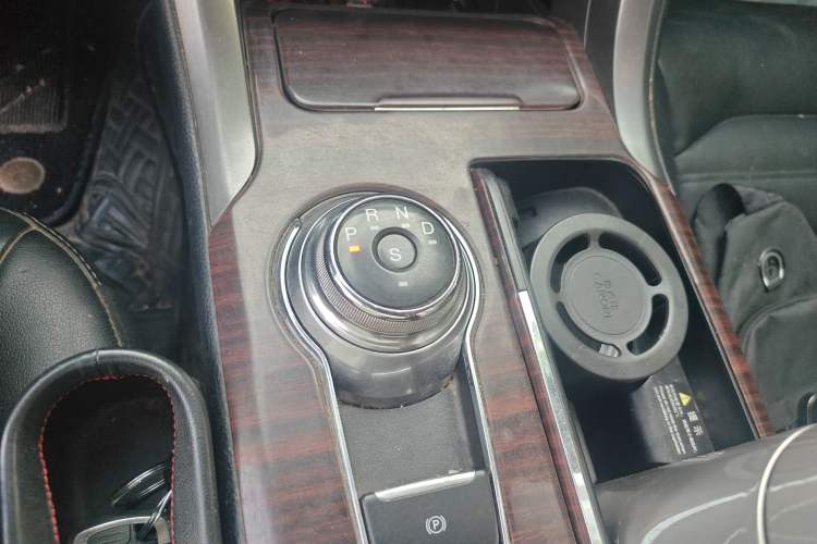Used Ford Mondeo 2017 EcoBoost 200 Stylish Model Gear Lever