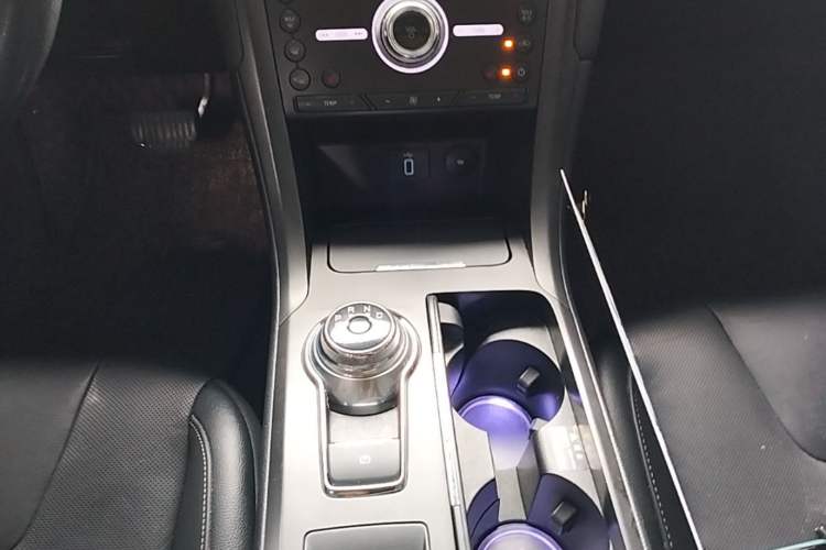 Used Ford Mondeo 2017 EcoBoost 245 Luxury Sport Model Gear Lever