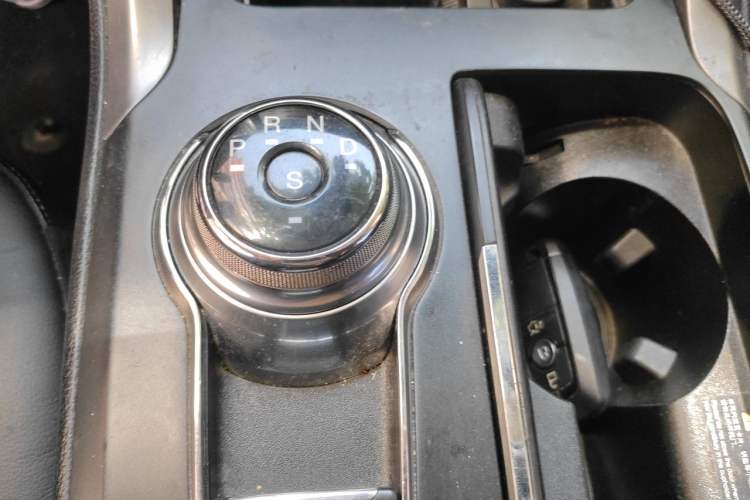 Used Ford Mondeo 2017 EcoBoost 180 Stylish Model Gear Lever