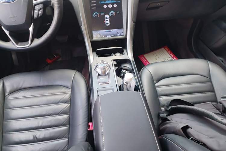 Used Ford Mondeo 2017 EcoBoost 180 Stylish Model Gear Lever