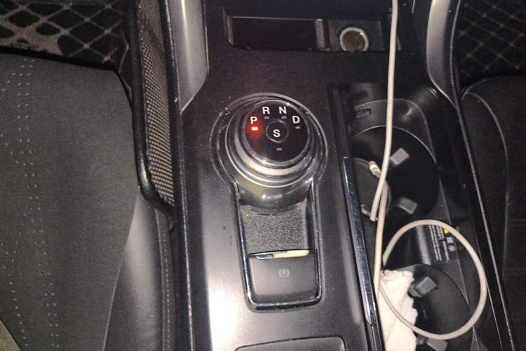 Used Ford Mondeo 2017 Facelifted EcoBoost 180 Fashion Edition Gear Lever