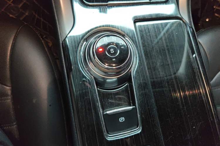Used Ford Mondeo 2017 EcoBoost 180 Stylish Model Gear Lever