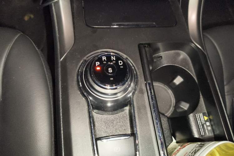 Used Ford Mondeo 2017 EcoBoost 180 Stylish Model Gear Lever