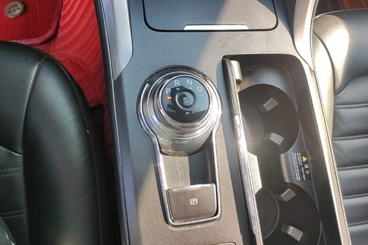 Used Ford Mondeo 2017 EcoBoost 200 Stylish Model Gear Lever