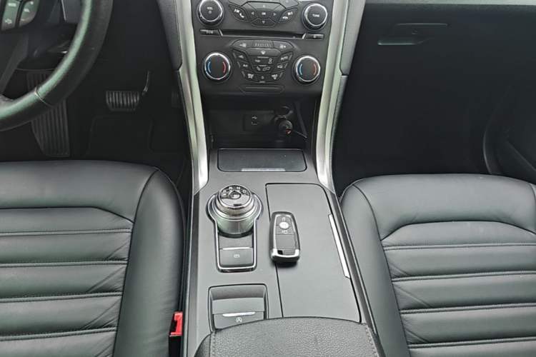 Used Ford Mondeo 2017 EcoBoost 180 Stylish Model Gear Lever