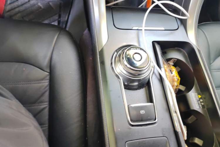 Used Ford Mondeo 2017 EcoBoost 180 Stylish Model Gear Lever