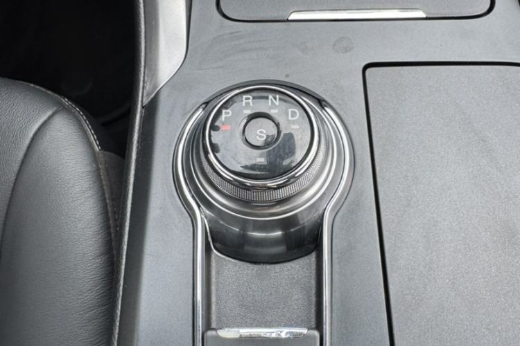 Used Ford Mondeo 2017 Restyled EcoBoost 180 Luxury Version Gear Lever