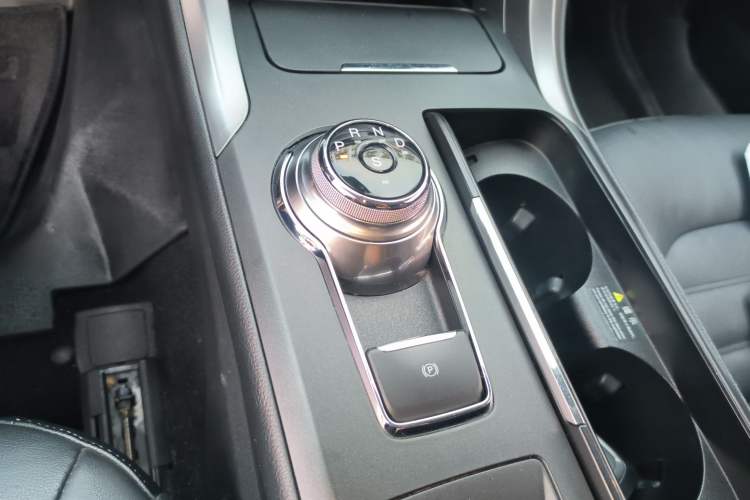 Used Ford Mondeo 2017 EcoBoost 180 Stylish Model Gear Lever