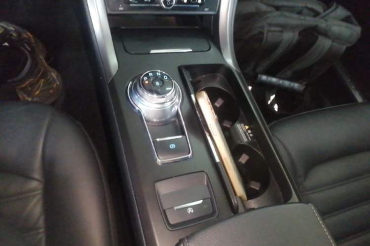 Used Ford Mondeo 2017 EcoBoost 180 Stylish Model Gear Lever