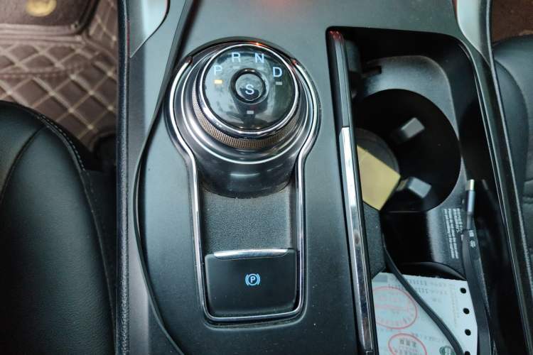 Used Ford Mondeo 2017 EcoBoost 180 Stylish Model Gear Lever