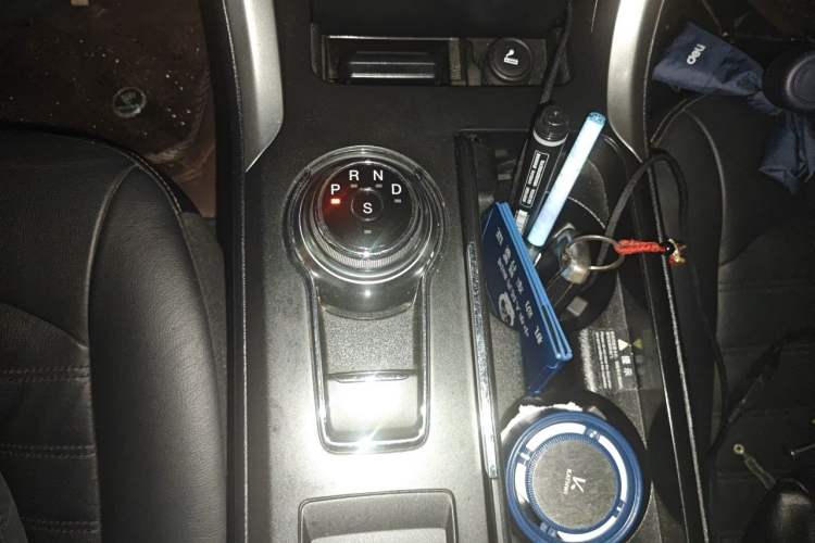 Used Ford Mondeo 2017 EcoBoost 180 Stylish Model Gear Lever
