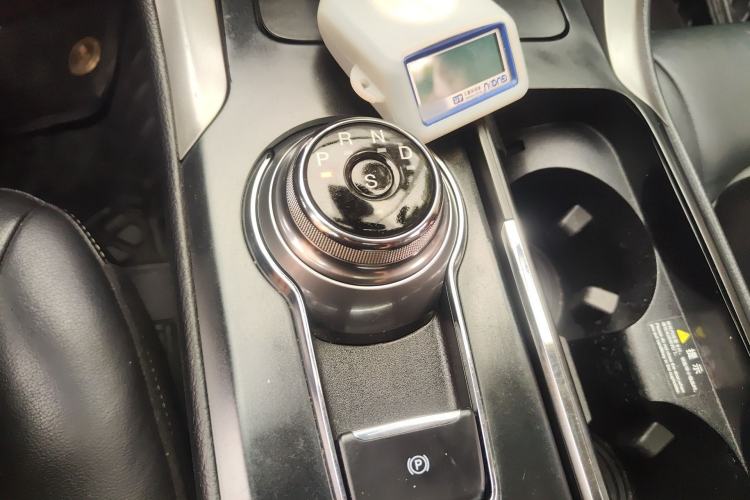 Used Ford Mondeo 2017 EcoBoost 200 Stylish Model Gear Lever