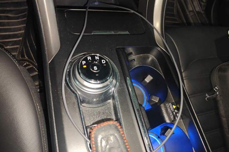 Used Ford Mondeo 2017 EcoBoost 180 Luxury Model Gear Lever